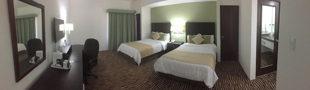 Quality Inn Nuevo Laredo Buitenkant foto