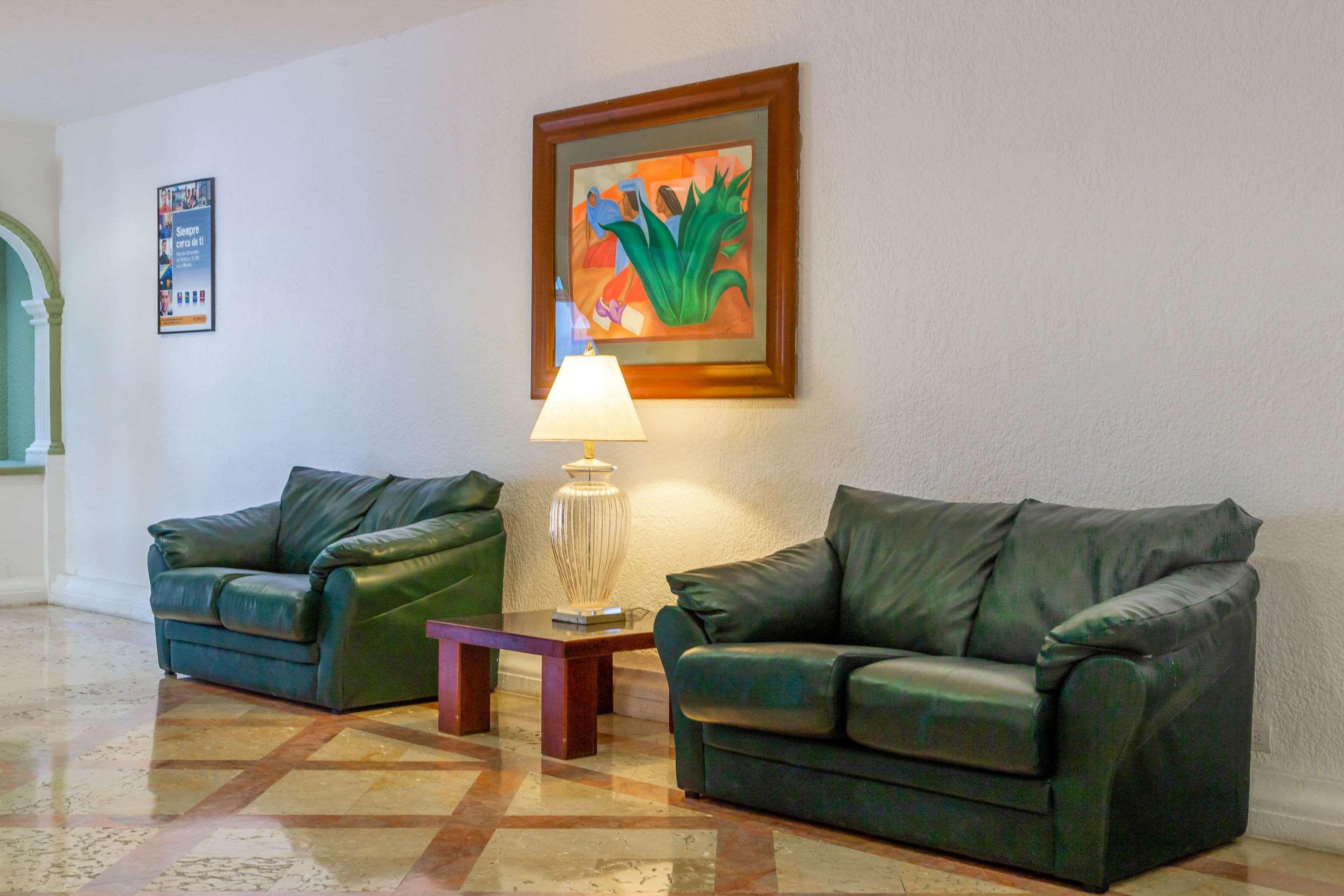 Quality Inn Nuevo Laredo Buitenkant foto